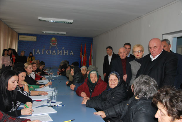 3.000 ЗА ГОСПОДИНА: До Палме из шатора